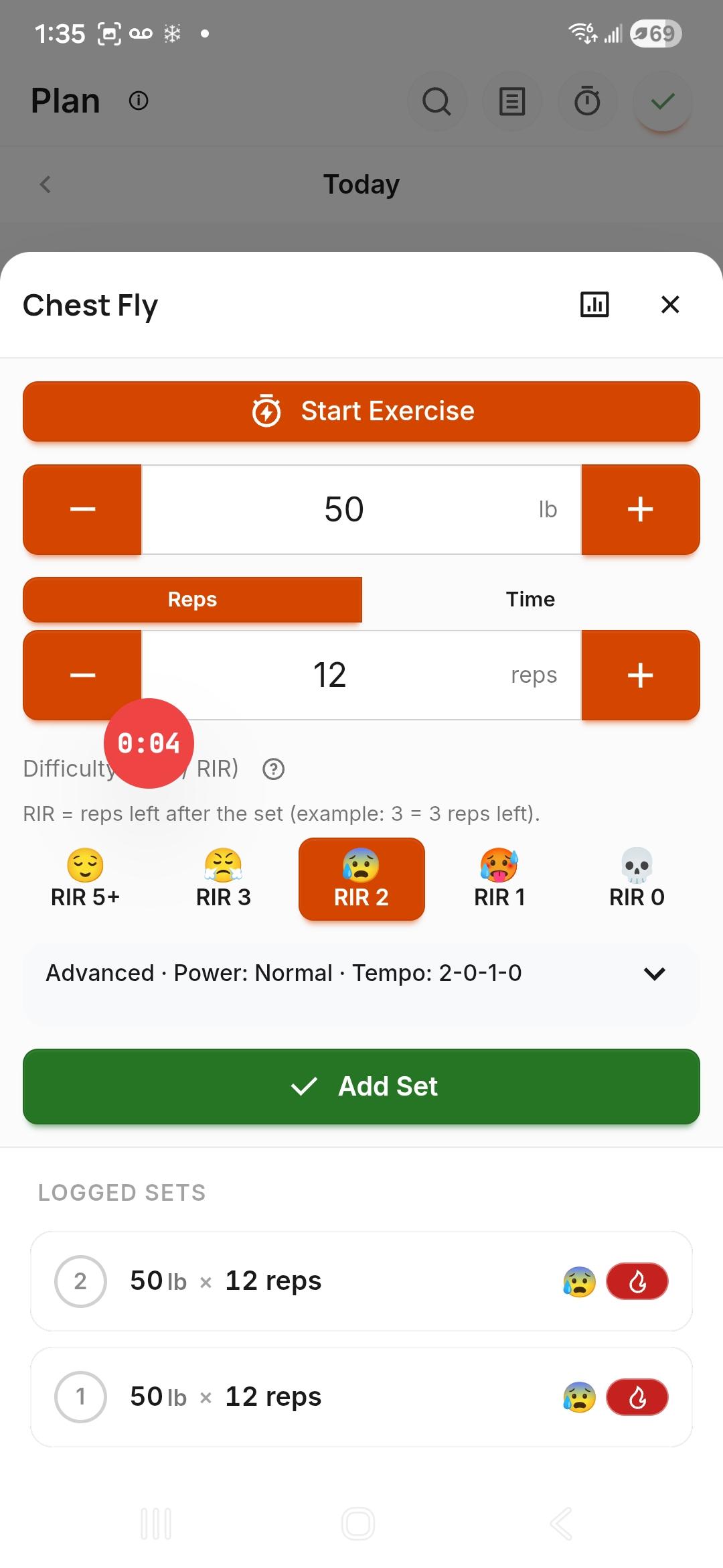 Logging a set: weight, reps, RIR and rest timer